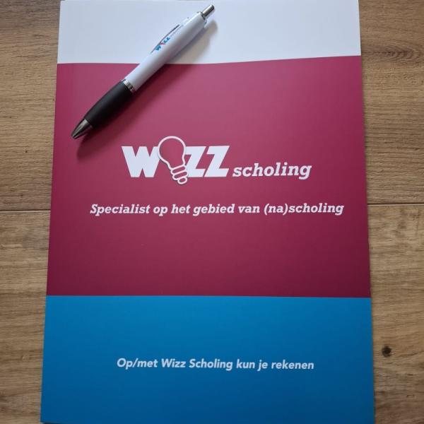 WIZZ scholing 